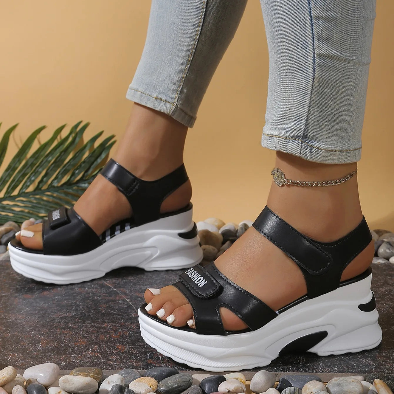 New Women Platform Wedge Sandals Summer Fashion Comfortable Shoes Women Light Casual Velcro Beach Shoes Zapatos De Mujer