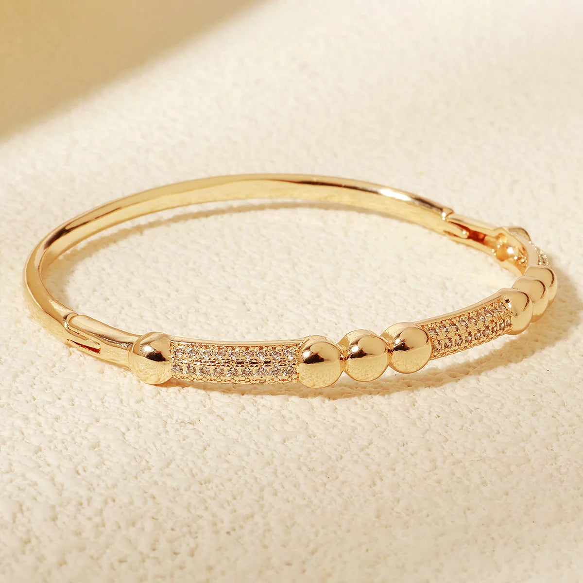 Newest Fashion Copper and Zirconia Bangle for Women Unique Design Sense Bangles Daily Jewelry Accesssories As a Gift