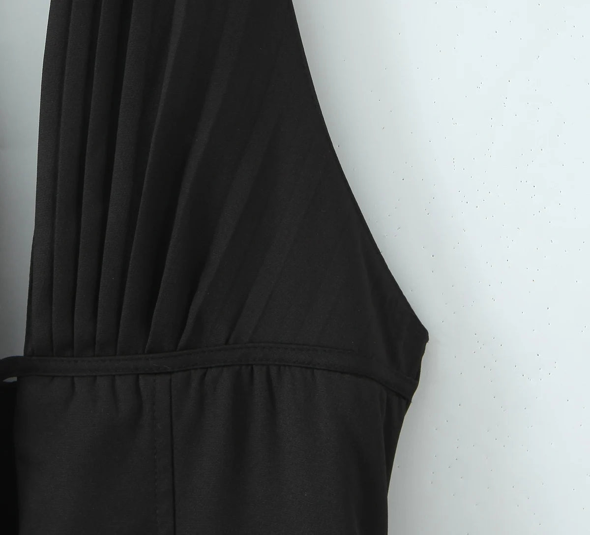 Sexy White Black Pleated Ruched Halter Dress Women Deep V neck Slim Low Waist Swing Ball Gown Short Dresses Robe Femme Vestidos