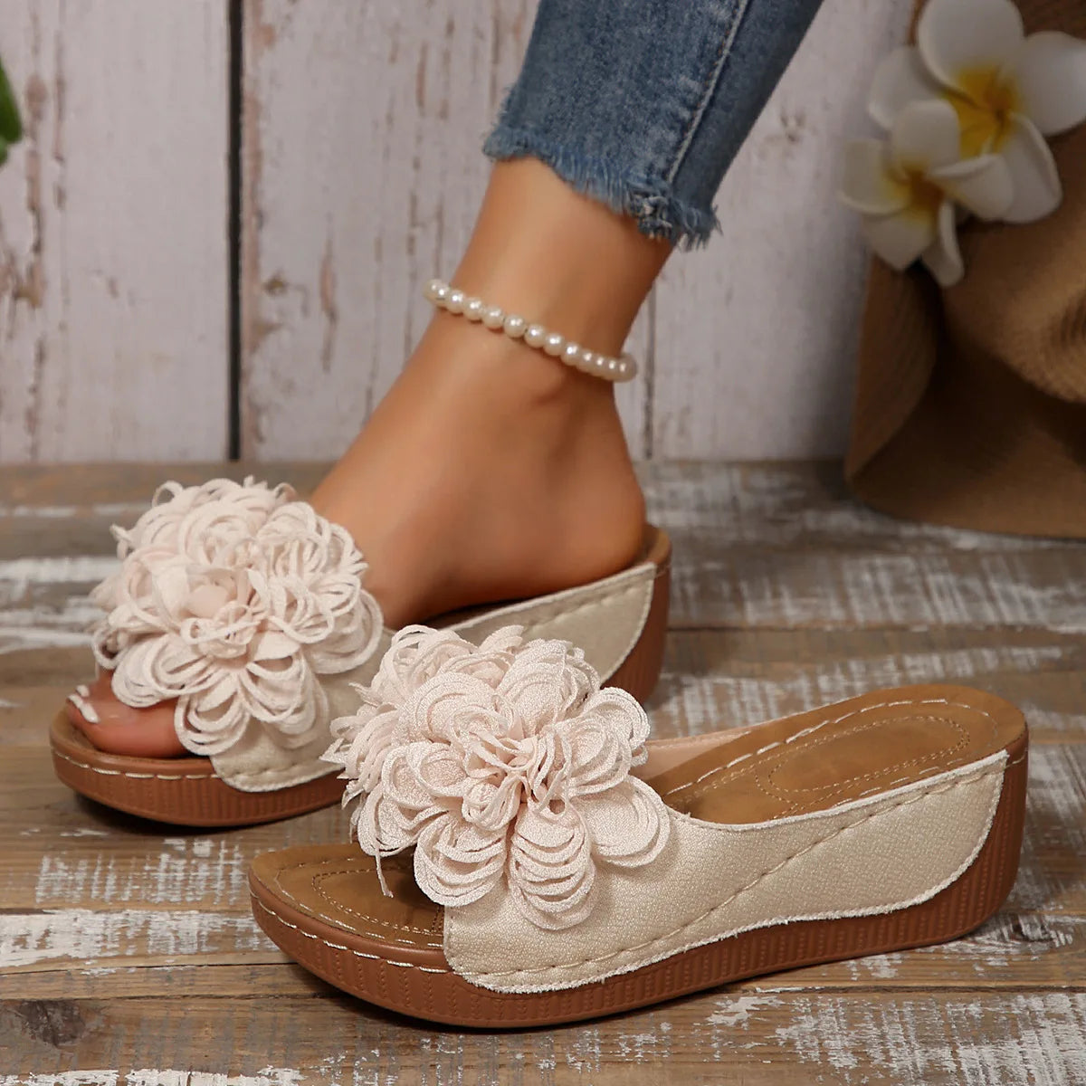 2025 New Women Platform Slippers Slip on Fashion Woman Shoes Summer Sandals Comfortable Flower Wedges Slippers Slides Women