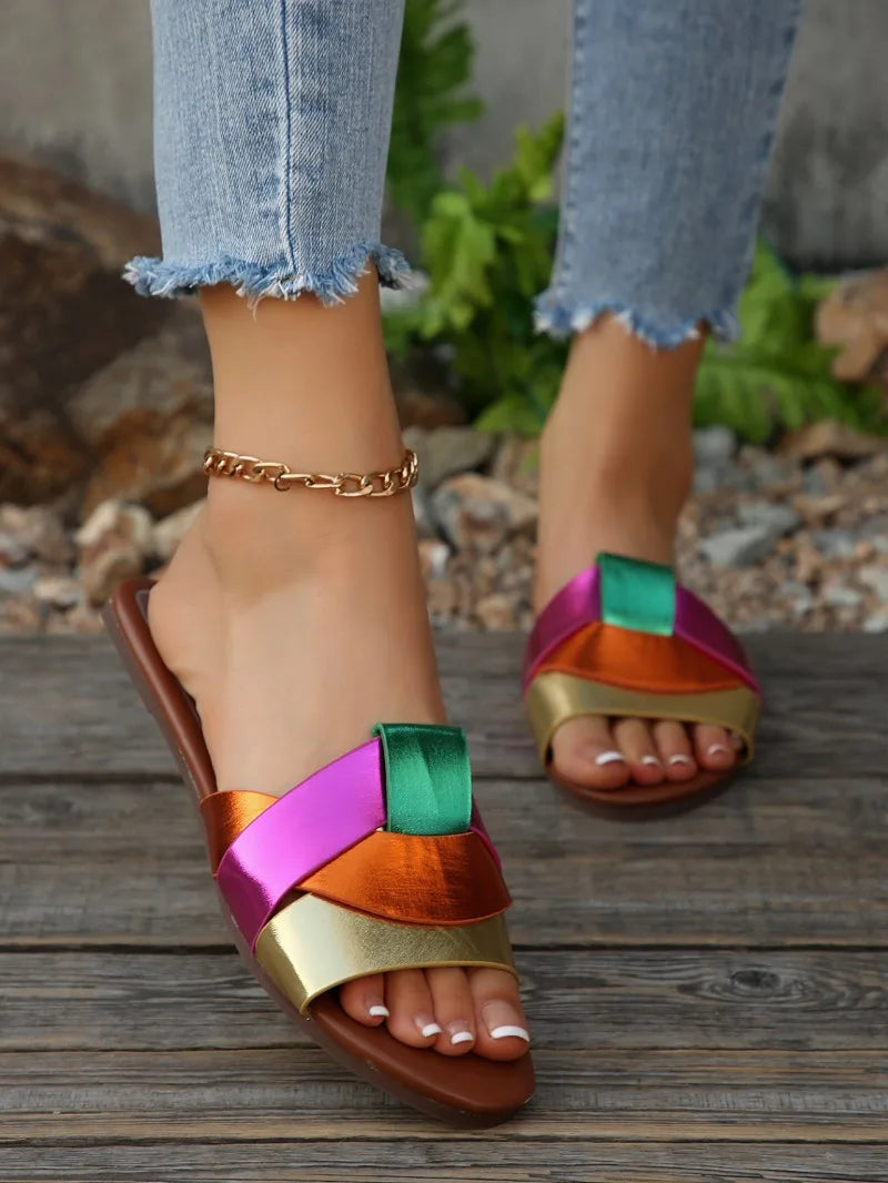 Women's Slippers 2025 New Summer Fashion Slippers Designer Flat Slippers for Women Outdoor Casual Beach Shoes Sandalias De Mujer