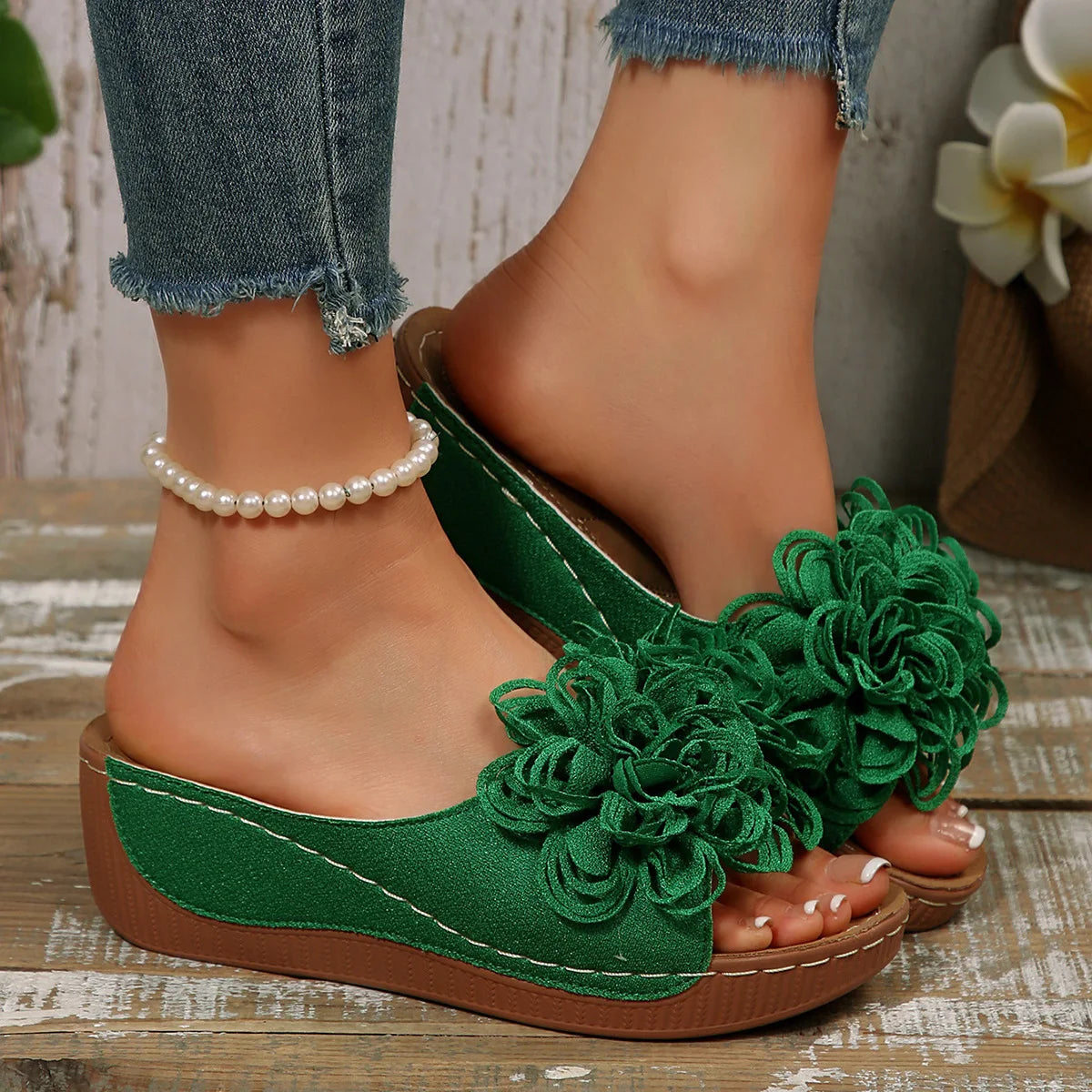 2025 New Women Platform Slippers Slip on Fashion Woman Shoes Summer Sandals Comfortable Flower Wedges Slippers Slides Women