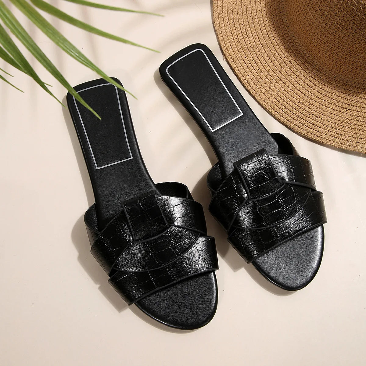 Women's Slippers 2025 New Summer Fashion Slippers Designer Flat Slippers for Women Outdoor Casual Beach Shoes Sandalias De Mujer