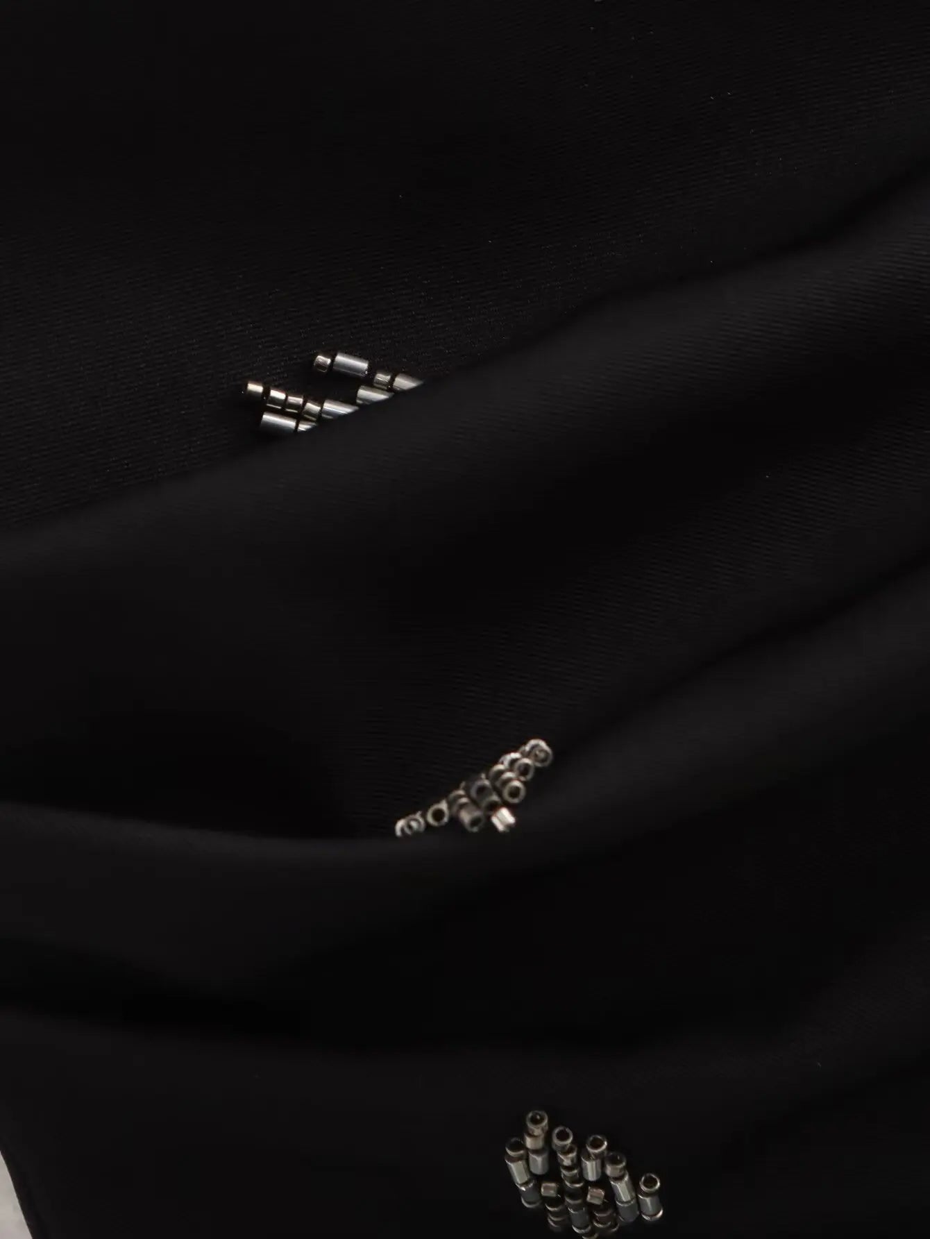 2025 New Women Sexy Single Shoulder Pearl Beading Asymmetrical Blouse T-shirt Summer Women Side Zipper Slim Shirts Chic Tops