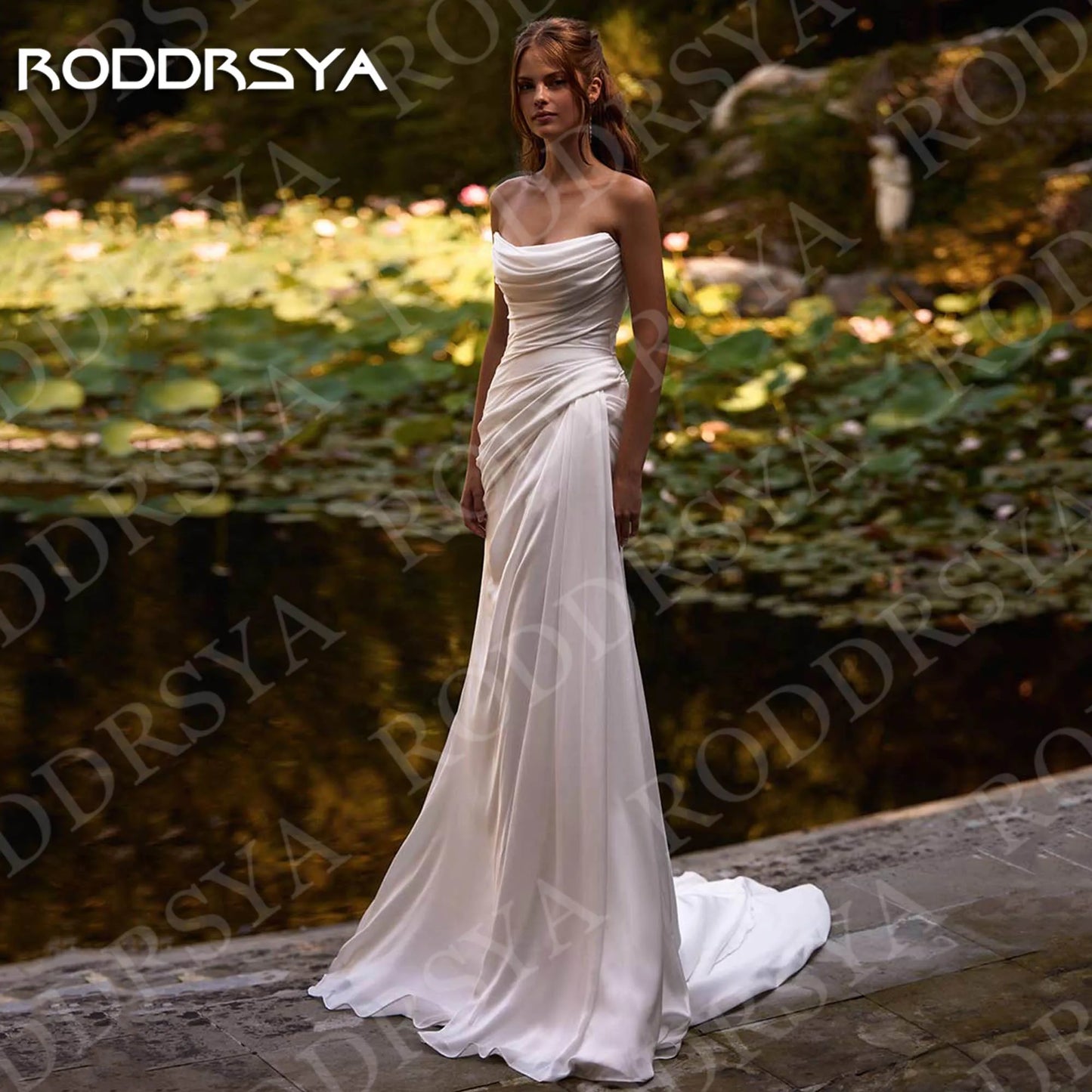 RODDRSYA Elegant Mermaid Satin Wedding Dresses for Woman Sexy robe de mariée Strapless Pleats Bridal Dress Sleeveless Customized