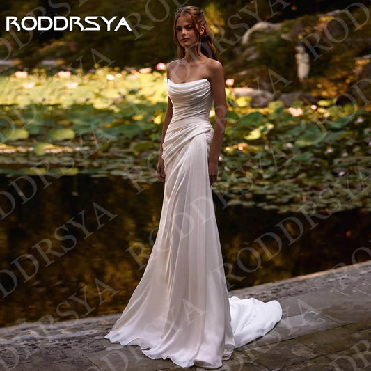 RODDRSYA Elegant Mermaid Satin Wedding Dresses for Woman Sexy robe de mariée Strapless Pleats Bridal Dress Sleeveless Customized