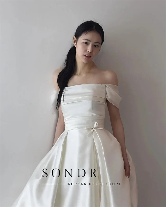 Sondr Simple A-Line Korea Wedding Dresses Photo Shoot Strapless Satin Sleeveless Floor Length Bridal Gowns Customized Corset
