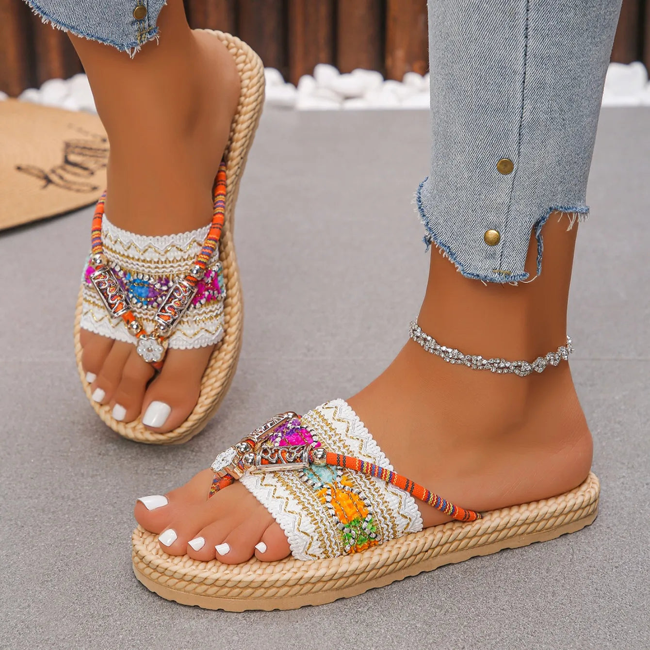 2025 Women Slippers Outdoor Handwoven Shoes Women Large Size Bohemian Ethnic Flat Sandals Fashion Beach Slippers Slides Women