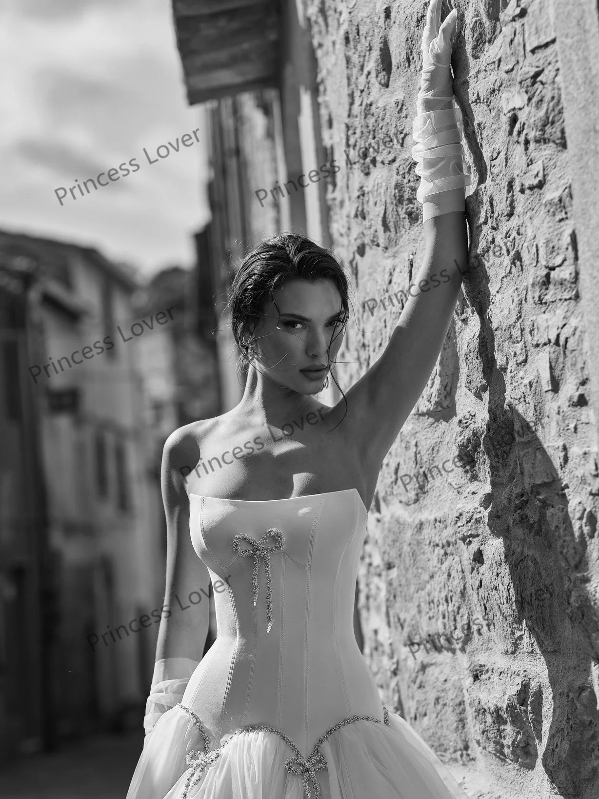 Elegant Strapless Wedding Dresses Luxury Tulle Pleat Bridal Gown Plus Size Engagement Party Dress robe de mariée Customized