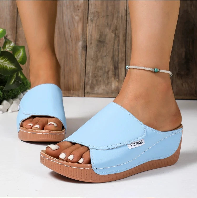Ladies wear wedge heel sandals, solid color open toe thick soled shoes, summer comfortable slippers, ventilated and easy to wear