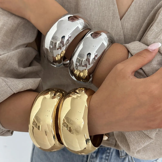 KunJoe Punk Smooth Metal Big Round Chunky Bangles for Women Exaggerated Geometry Glossy Wide Bracelet Party Wedding Hand Jewelry