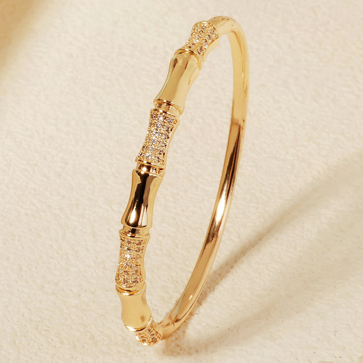 Newest Fashion Copper and Zirconia Bangle for Women Unique Design Sense Bangles Daily Jewelry Accesssories As a Gift