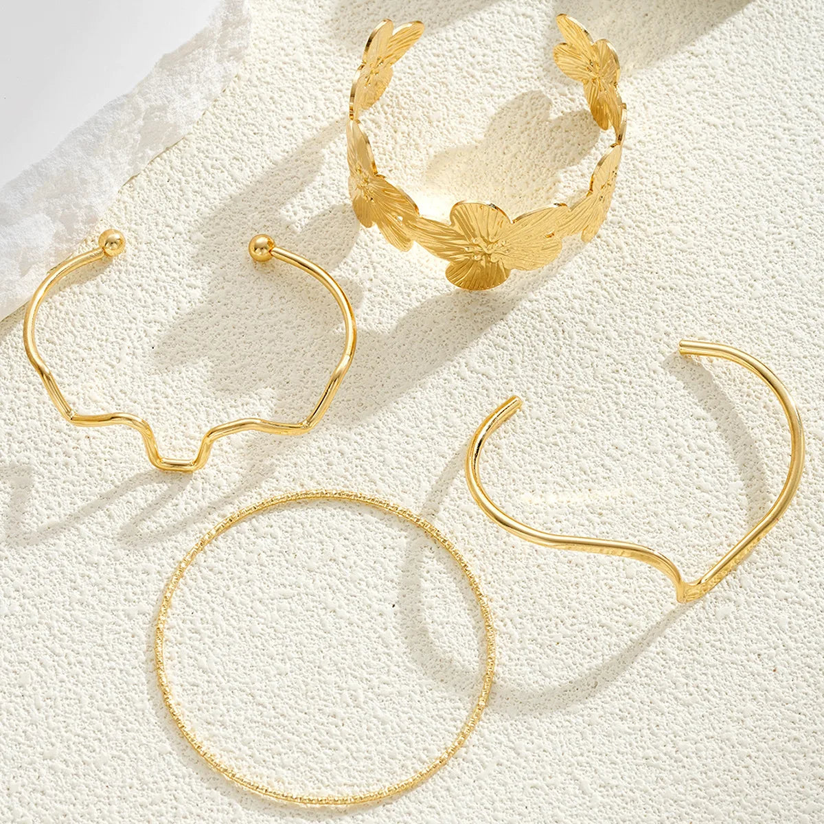 4pcs European & American Fashion Elegant Floral Line Bangles - Creative Gold Eco-Friendly Iron Minimalist Bracelets for Women