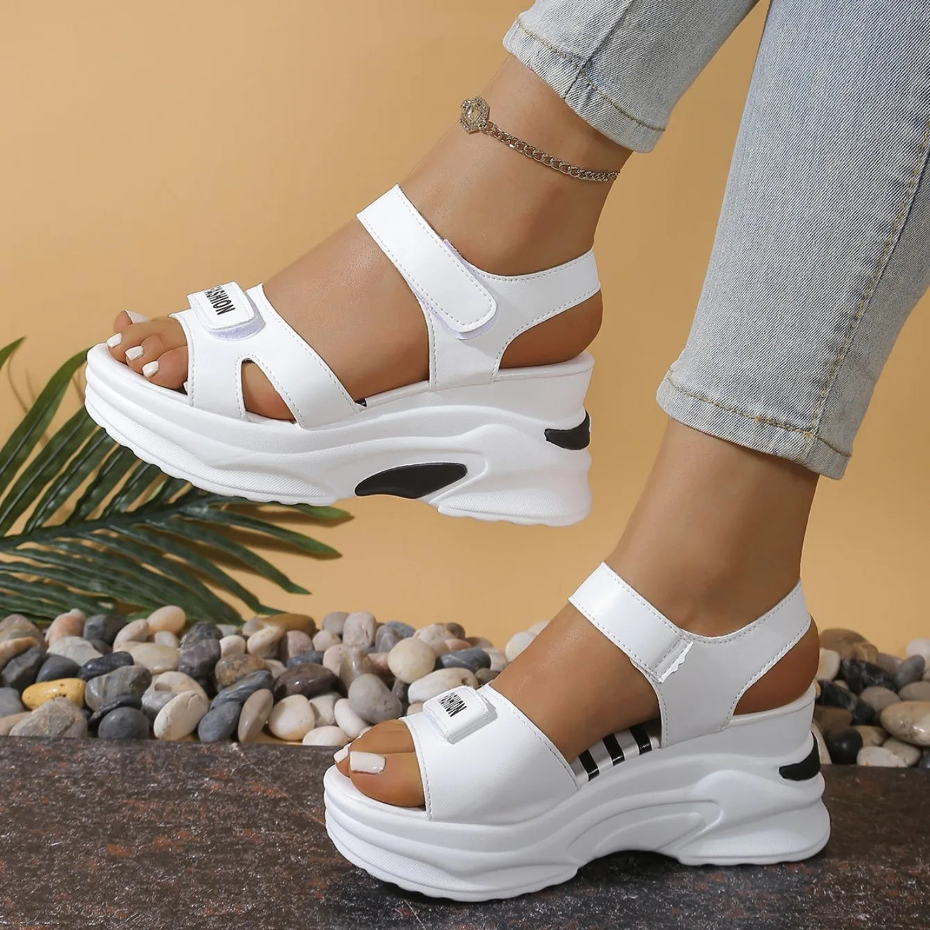 New Women Platform Wedge Sandals Summer Fashion Comfortable Shoes Women Light Casual Velcro Beach Shoes Zapatos De Mujer