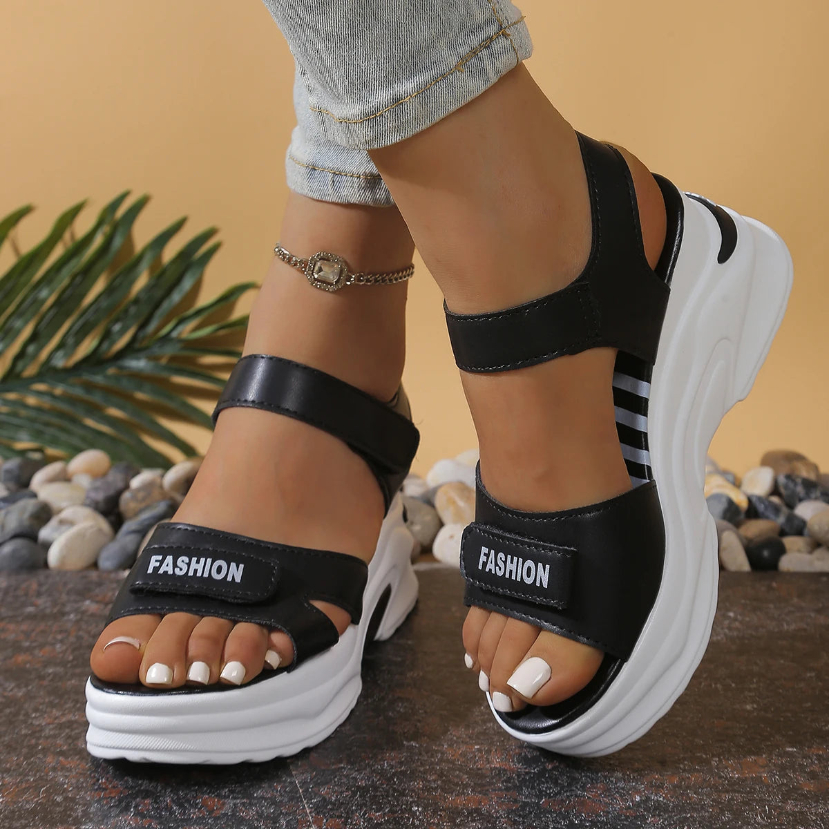 New Women Platform Wedge Sandals Summer Fashion Comfortable Shoes Women Light Casual Velcro Beach Shoes Zapatos De Mujer