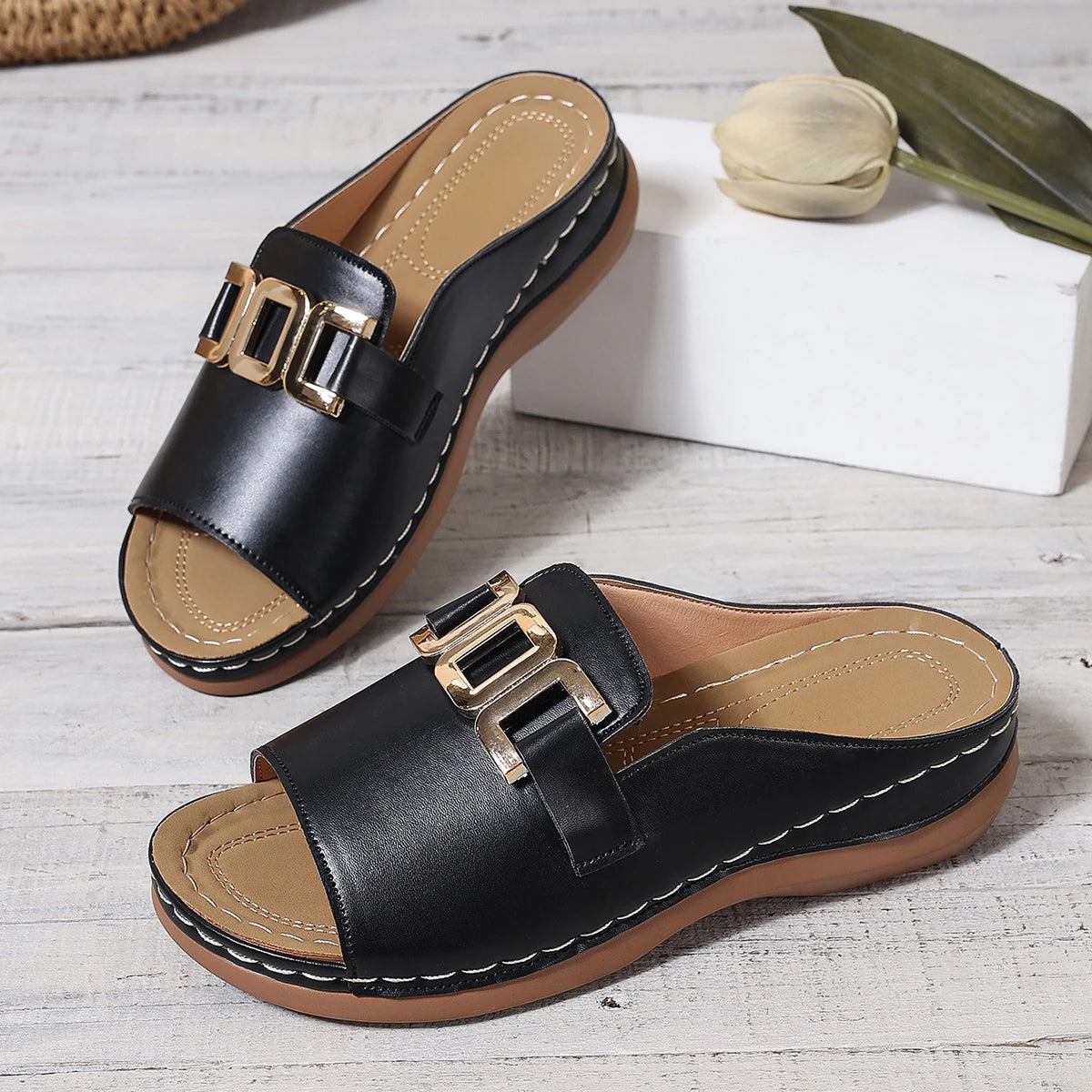 2025 Women's Fashion Casual Travel Shoes Bohemian Ethnic Style Double Button Design for Men and Women Comfortable Couple Beach