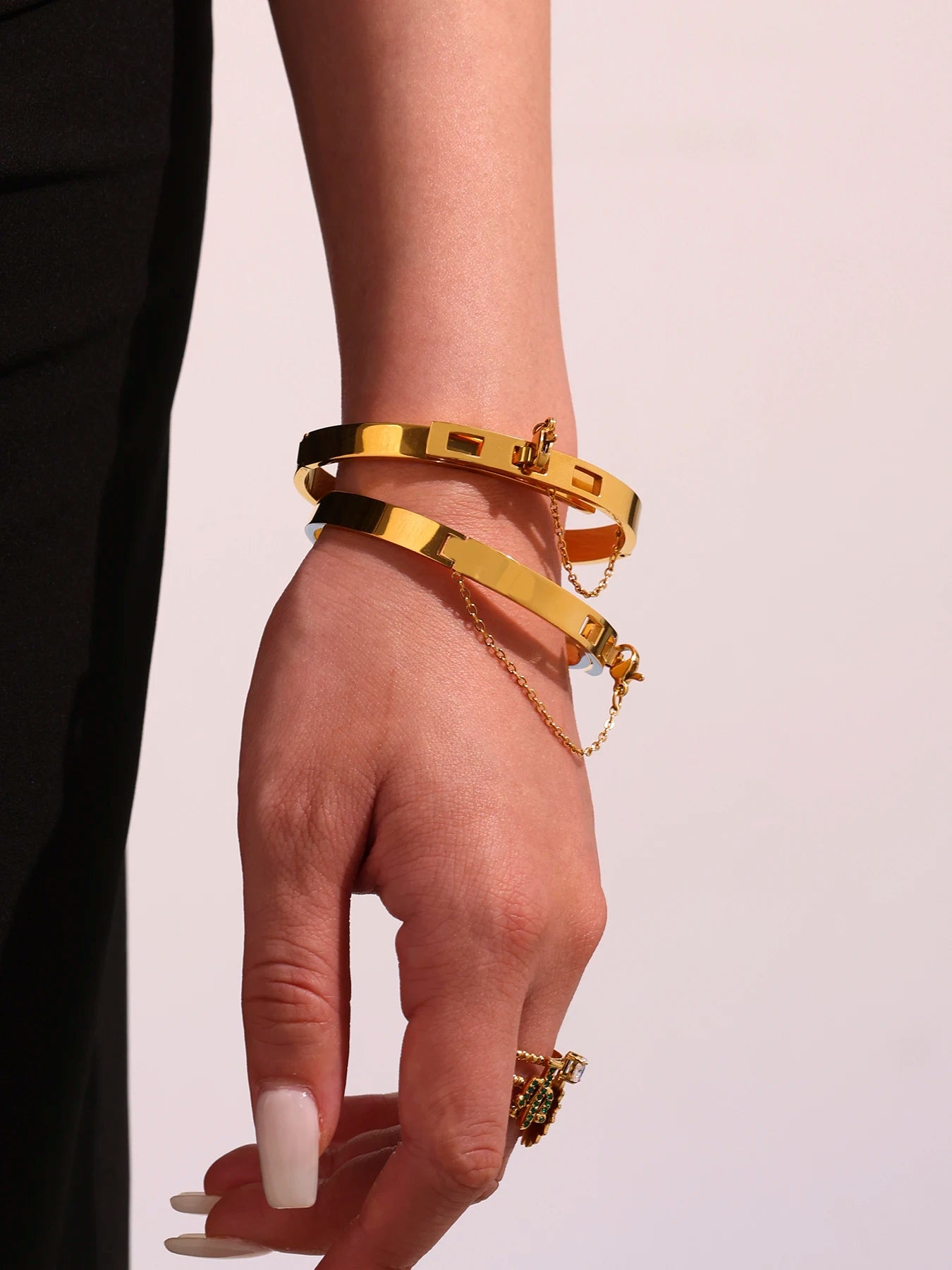 Women's Bangles Bracelets Stainless Steel Gold Plated Bracelet For Women Designer Luxury Woman Jewelry Accessories Couple Gift