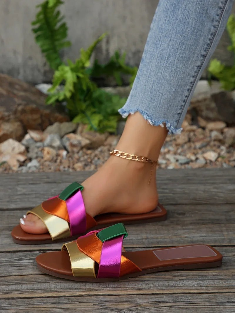 Women's Slippers 2025 New Summer Fashion Slippers Designer Flat Slippers for Women Outdoor Casual Beach Shoes Sandalias De Mujer