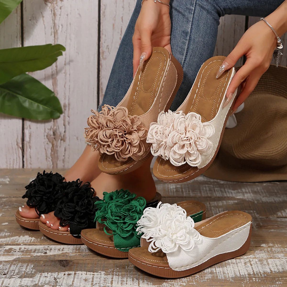 2025 New Women Platform Slippers Slip on Fashion Woman Shoes Summer Sandals Comfortable Flower Wedges Slippers Slides Women