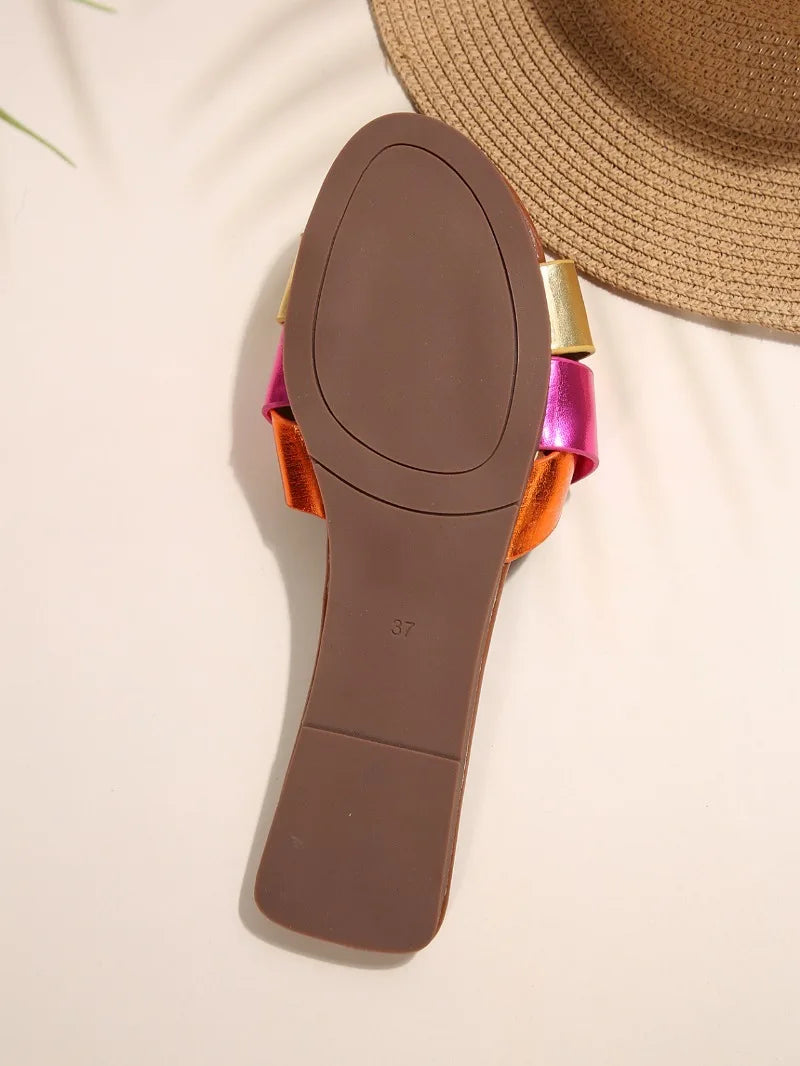 Women's Slippers 2025 New Summer Fashion Slippers Designer Flat Slippers for Women Outdoor Casual Beach Shoes Sandalias De Mujer