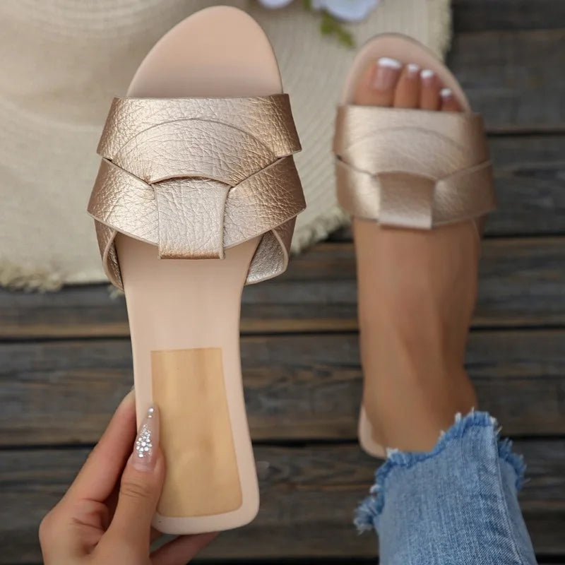 Women's Slippers 2025 New Summer Fashion Slippers Designer Flat Slippers for Women Outdoor Casual Beach Shoes Sandalias De Mujer