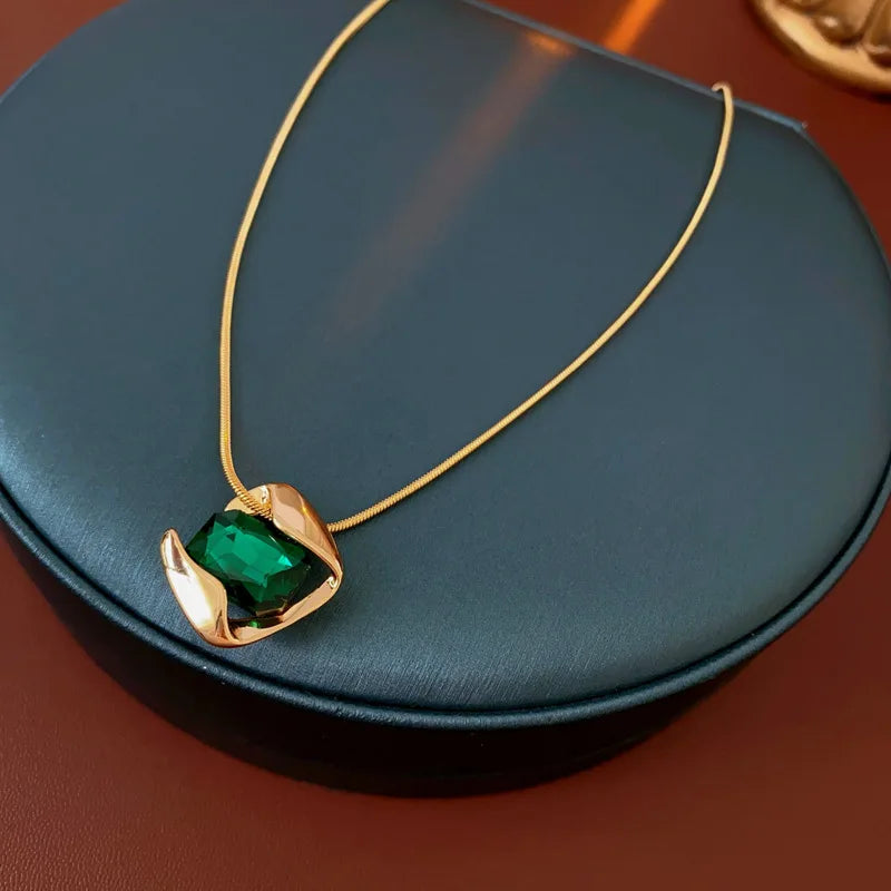 Green Fashion Wedding Jewelry Set Wholesale Square Earring Retro Light Luxury Temperament Collarbone Chain Necklace