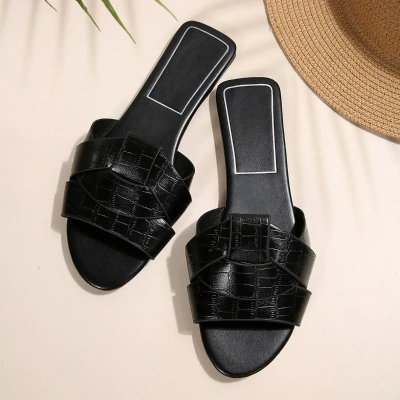 Women's Slippers 2025 New Summer Fashion Slippers Designer Flat Slippers for Women Outdoor Casual Beach Shoes Sandalias De Mujer