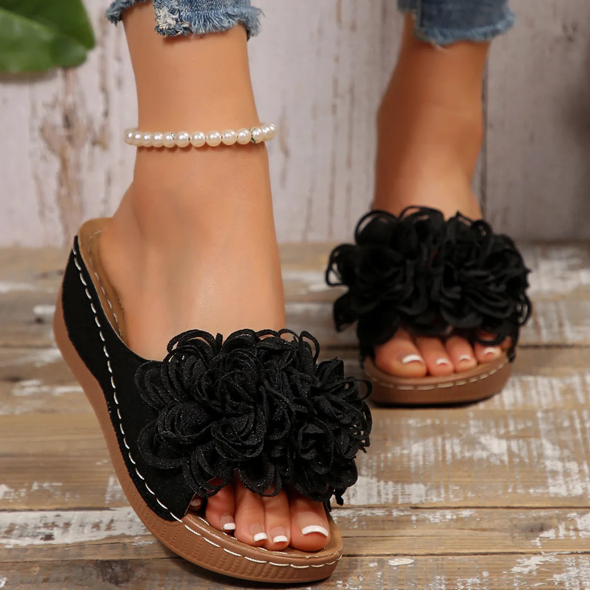 2025 New Women Platform Slippers Slip on Fashion Woman Shoes Summer Sandals Comfortable Flower Wedges Slippers Slides Women